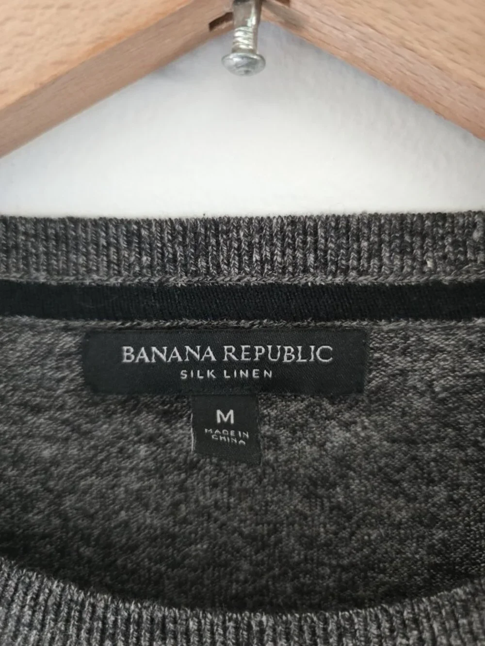 Banana Republic Silk Linen Grey Gray V-Neck Mens Preppy Sweater M Pullover